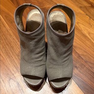 Stuart Weitzman Tan Peep-Toe Wedges